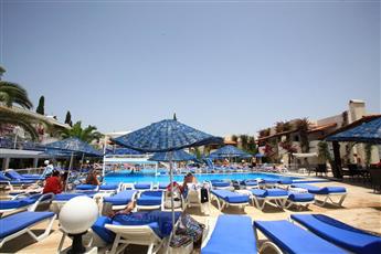 Summer Garden Suites & Beach Hotel