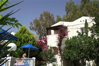 Summer Garden Suites & Beach Hotel