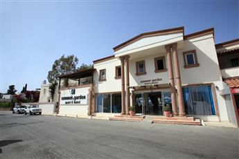 Summer Garden Suites & Beach Hotel
