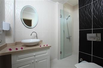 Summer Garden Suites & Beach Hotel