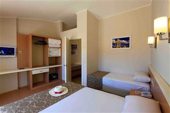 Sun City Apartments & Hotel 4*