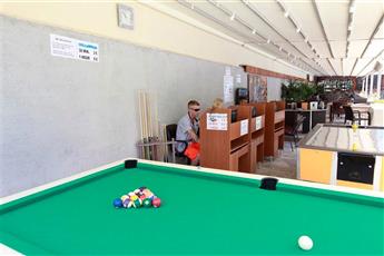 Sun City Apartments & Hotel