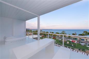 Sunis Hotel SU & Aqualand 5*
