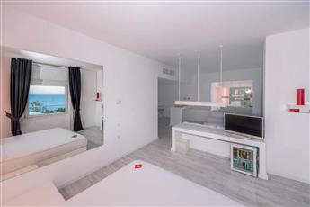 Sunis Hotel SU & Aqualand 5*