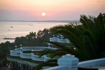 Sunrise Queen Luxury Hotel