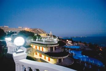 Sunrise Queen Luxury Hotel
