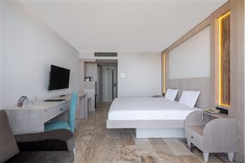 Sunrise Queen Luxury Hotel