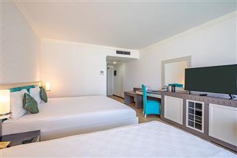 Sunrise Queen Luxury Hotel