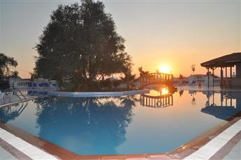 Sunshine Holiday Resort