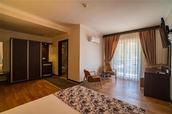 Sunshine Holiday Resort