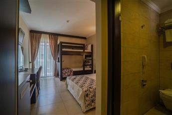 Sunshine Holiday Resort