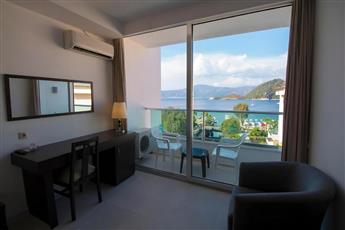 Supreme Beach Hotel - Adults Only 14+