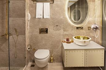 Sura Design Hotel & Suites