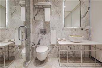 Sura Design Hotel & Suites