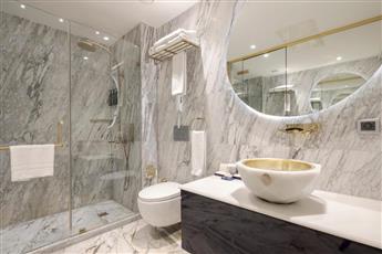 Sura Design Hotel & Suites