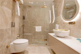 Sura Design Hotel & Suites