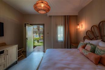 Suum Bodrum Hotel & Beach 4* Adults Only 16+