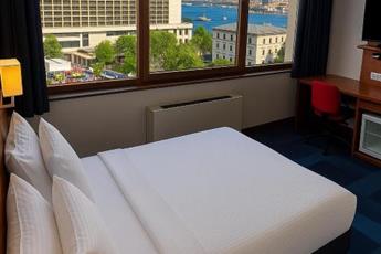 Taksim Express Hotel 4*