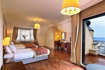 Taksim Metropark Hotel