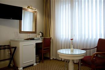 Taksim Metropark Hotel