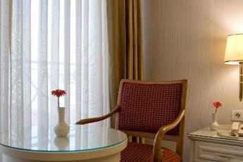 Taksim Metropark Hotel