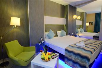 Tempo Hotel 4Levent 3*