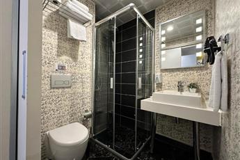 Tempo Hotel 4Levent 3*