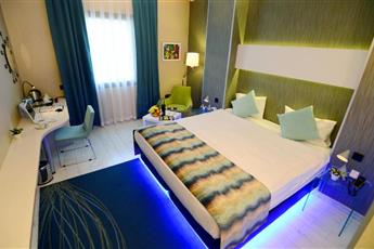 Tempo Hotel 4Levent 3*