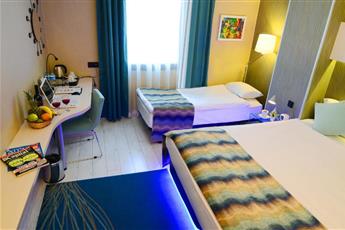 Tempo Hotel 4Levent 3*