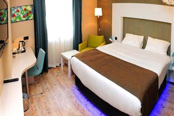 Tempo Hotel 4Levent 3*