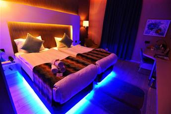 Tempo Hotel 4Levent 3*