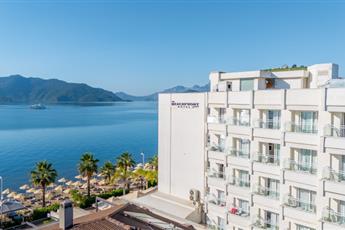 The Beachfront Hotel - Adults Only 16+