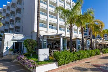 The Beachfront Hotel - Adults Only 16+