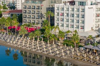 The Beachfront Hotel - Adults Only 16+