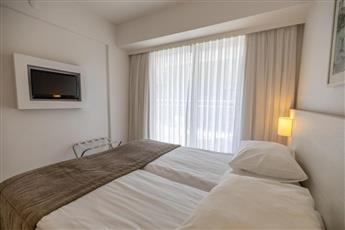 The Beachfront Hotel - Adults Only 16+
