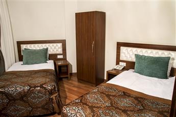 The Corner Park Hotel 4*