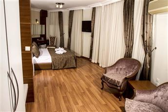 The Corner Park Hotel 4*