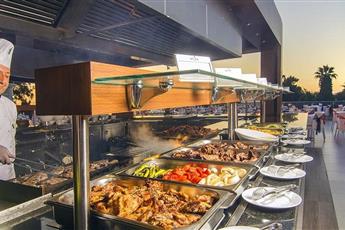 The Grand Blue Sky International Hotel 4*