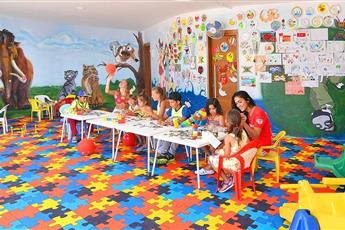 The Grand Blue Sky International Hotel 4*