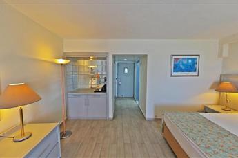 The Grand Blue Sky International Hotel