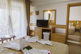 The Holiday Resort 4*