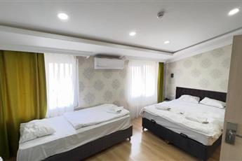 The Lola Hotel