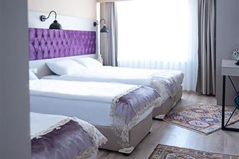 The Lola Hotel 4*