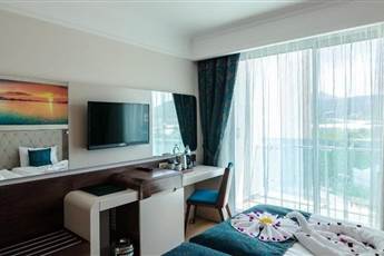 The Lumos Deluxe Resort Hotel 5*