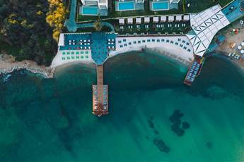 The Norm Collection Door'a 5*