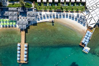 The Norm Collection Door'a 5*