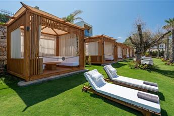 The Norm Collection Door'a 5*