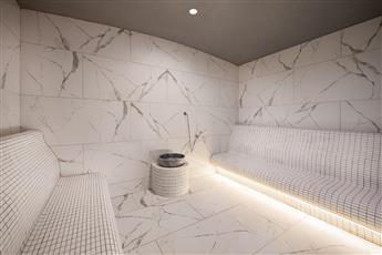 The Norm Collection Door'a 5*