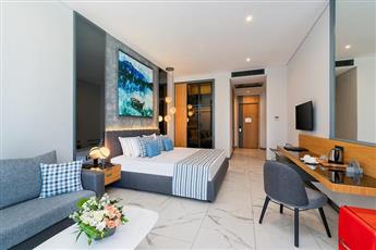 The Norm Collection Door'a 5*