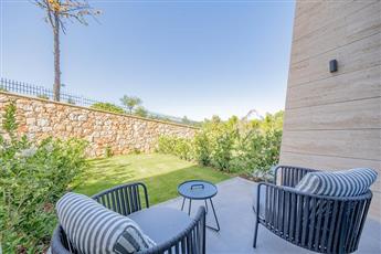 The Norm Collection Door'a 5*